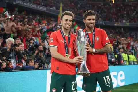 الرقم 21 لم يغب.. كيف حضر جوتا في أولى مباريات البرتغال بتصفيات المونديال؟ (صور)